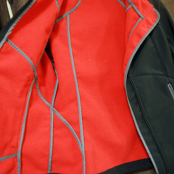 SOLD- Nike running Jacket - Picture 4 of 7